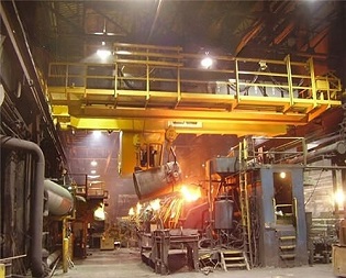 Литейные мостовые краны на металлургическом заводе